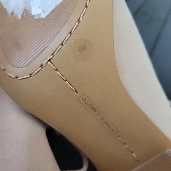 Vince Camuto NWOT Nahara Women's 6 Beige Suede Lace Up Booties Ankle Peep Toe - Picture 10 of 10